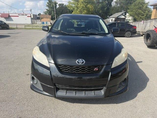 Toyota Matrix S 5-Speed MT 2010