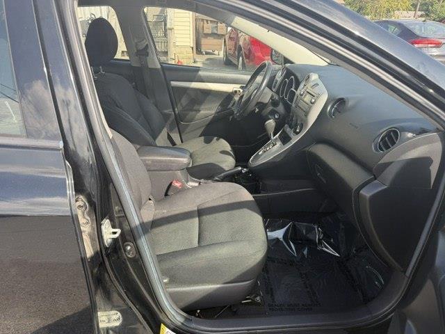 Toyota Matrix S 5-Speed MT 2010
