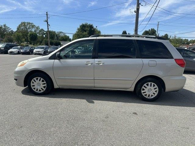 Toyota Sienna LE 7-Passenger 2006