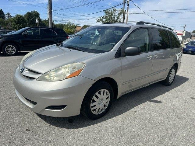 Toyota Sienna LE 7-Passenger 2006