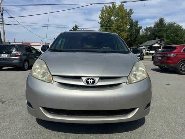 Toyota Sienna LE 7-Passenger 2006