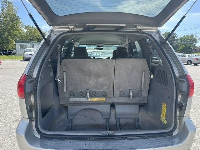 Toyota Sienna LE 7-Passenger 2006