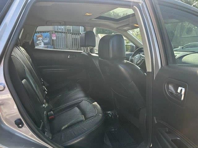 Nissan Rogue SV AWD 2011