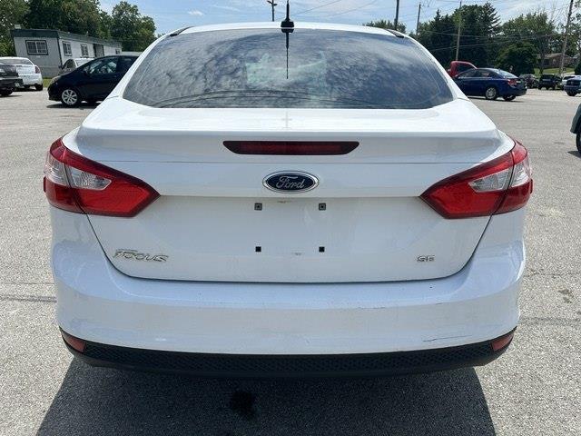 Ford Focus SE Sedan 2013