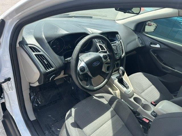 Ford Focus SE Sedan 2013