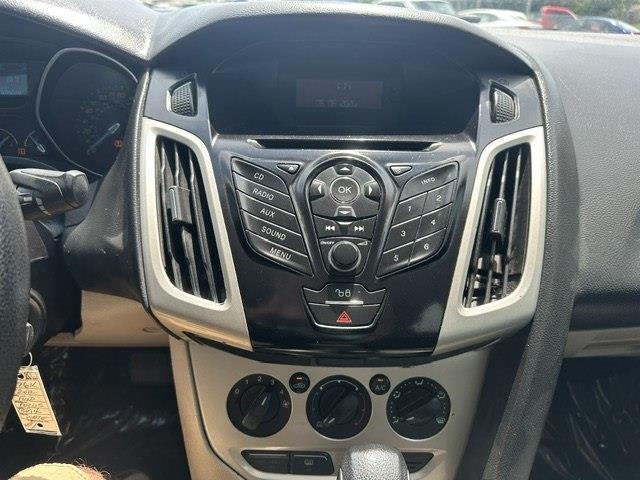 Ford Focus SE Sedan 2013