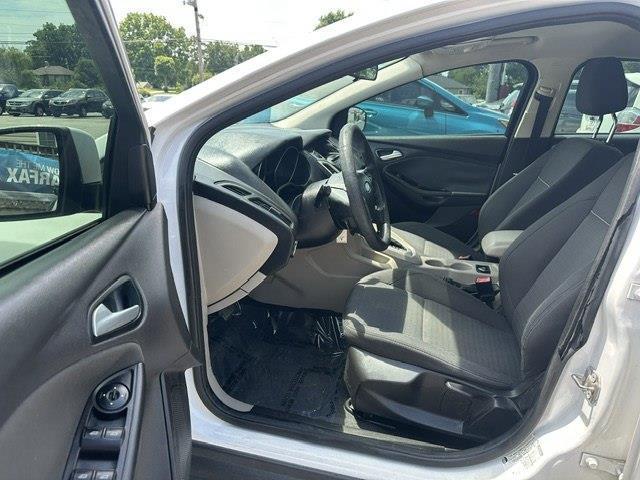 Ford Focus SE Sedan 2013