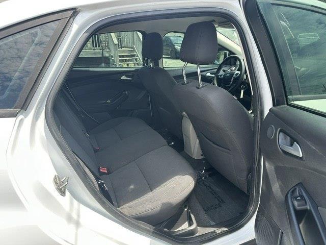 Ford Focus SE Sedan 2013