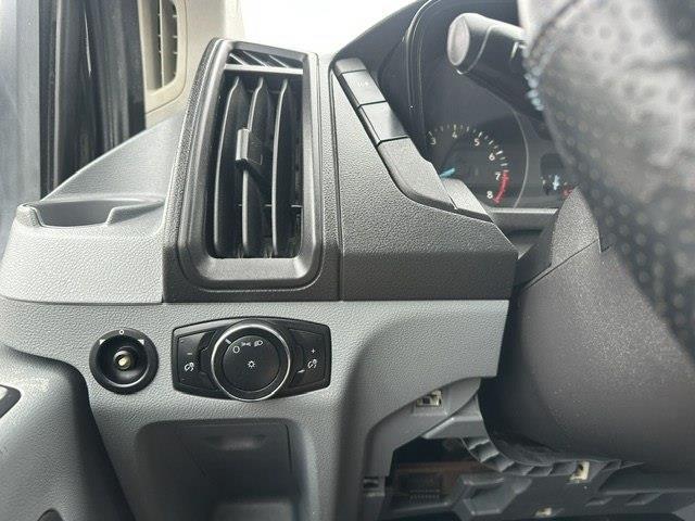 Ford Transit 150 Van Low Roof w/Sliding Pass. 130-in. WB 2015