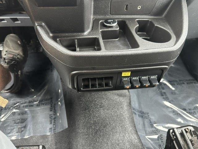 Ford Transit 150 Van Low Roof w/Sliding Pass. 130-in. WB 2015