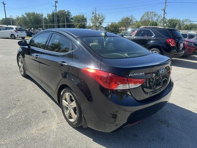 Hyundai Elantra GLS M/T 2013