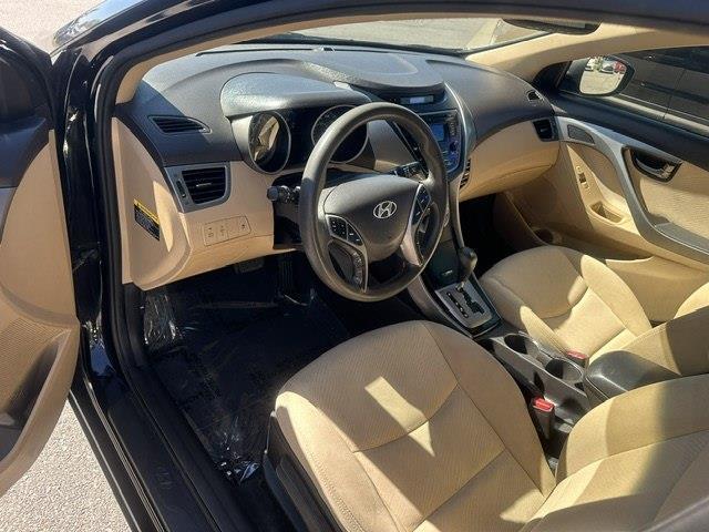 Hyundai Elantra GLS M/T 2013