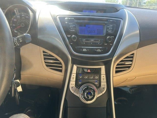 Hyundai Elantra GLS M/T 2013