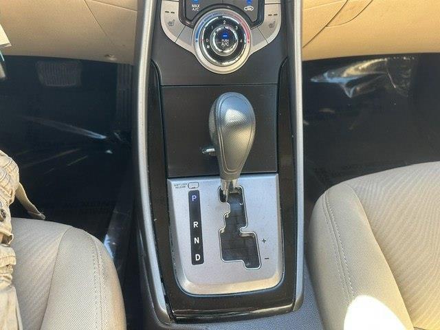 Hyundai Elantra GLS M/T 2013