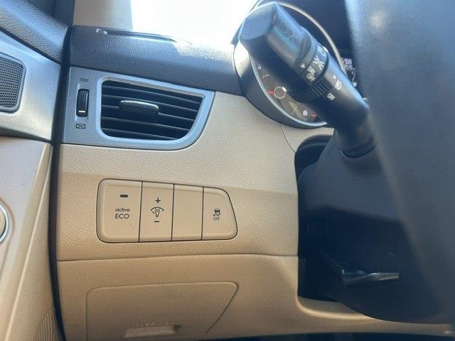 Hyundai Elantra GLS M/T 2013