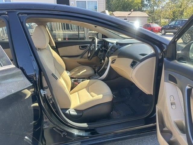Hyundai Elantra GLS M/T 2013