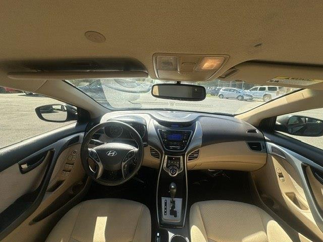 Hyundai Elantra GLS M/T 2013