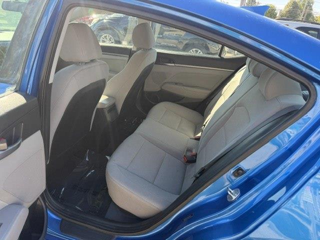 Hyundai Elantra Value Edition 6A 2017