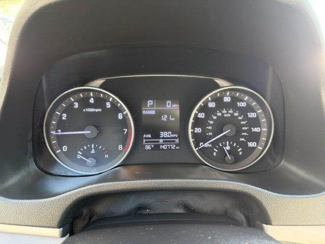 Hyundai Elantra Value Edition 6A 2017