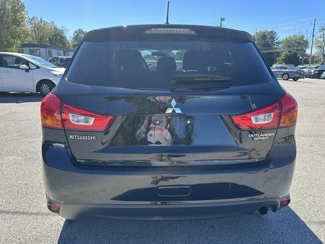 Mitsubishi Outlander Sport ES 2WD 2014