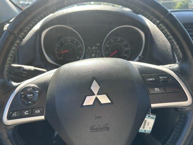 Mitsubishi Outlander Sport ES 2WD 2014