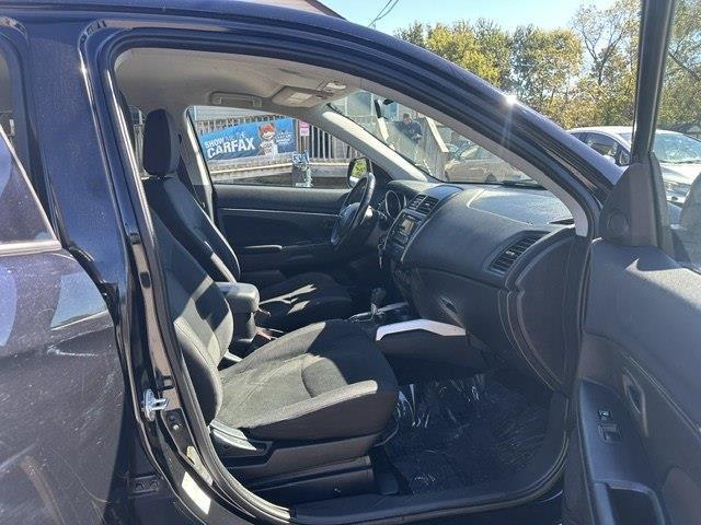 Mitsubishi Outlander Sport ES 2WD 2014