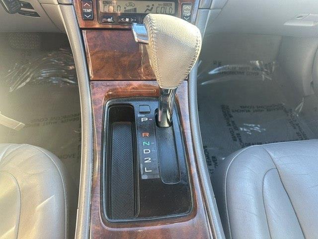 Toyota Avalon XLS 2004