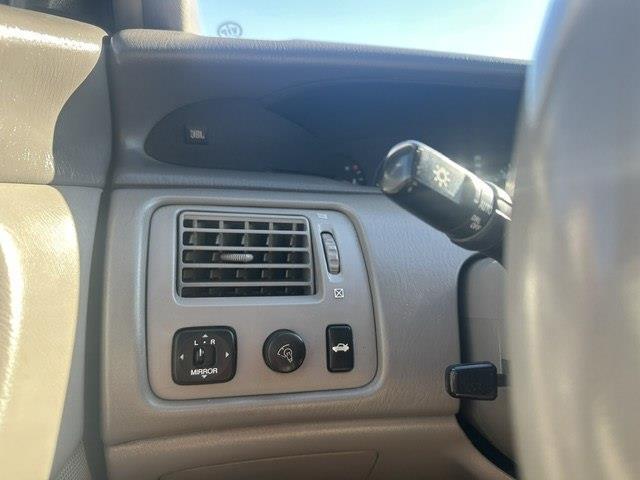 Toyota Avalon XLS 2004