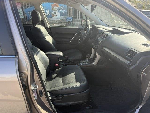 Subaru Forester 2.5i Touring 2015