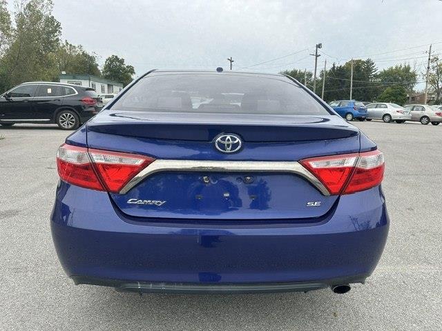 Toyota Camry SE 2016