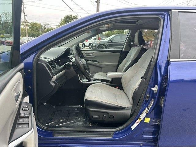 Toyota Camry SE 2016