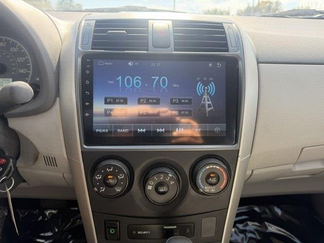 Toyota Corolla LE 4-Speed AT 2009
