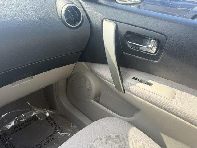 Nissan Rogue S 2WD 2012