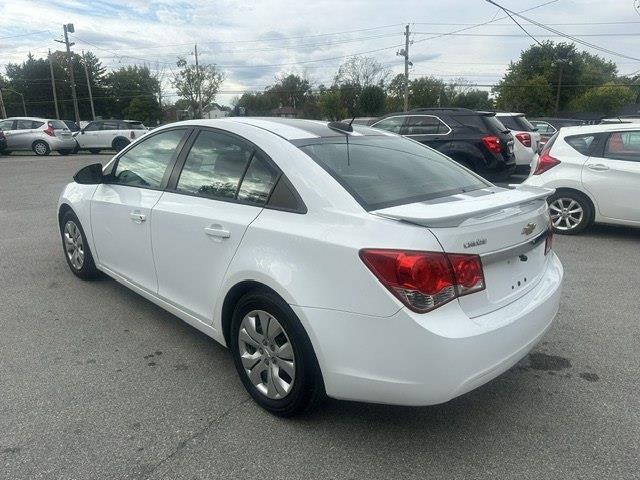 Chevrolet Cruze LS Auto 2015