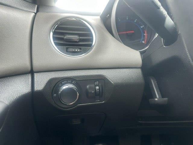 Chevrolet Cruze LS Auto 2015