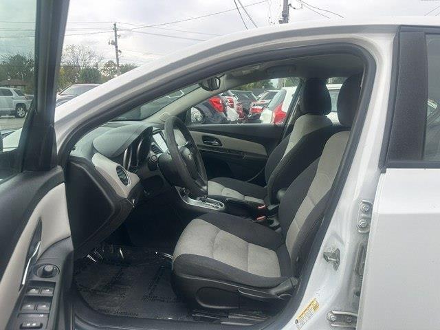 Chevrolet Cruze LS Auto 2015