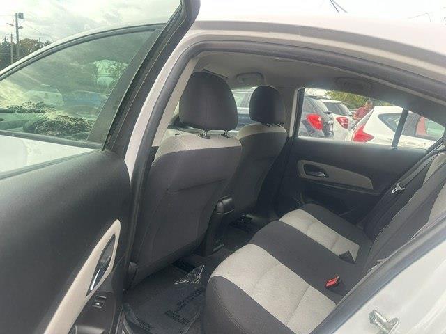 Chevrolet Cruze LS Auto 2015