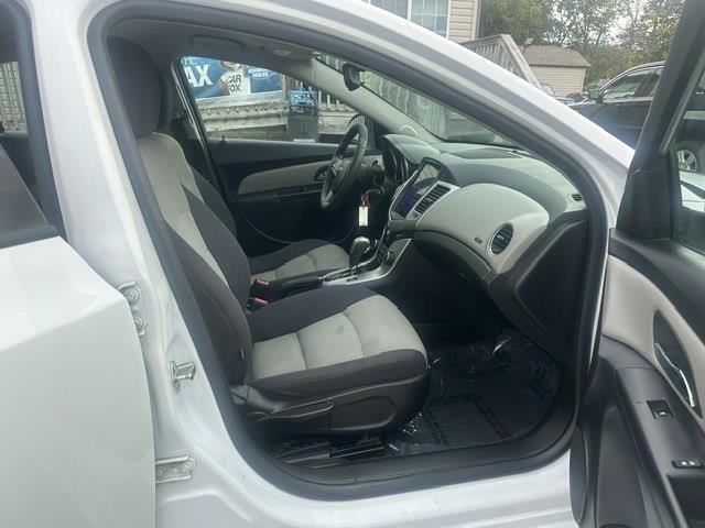 Chevrolet Cruze LS Auto 2015