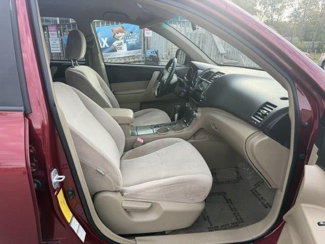 Toyota Highlander Base 4WD 2008