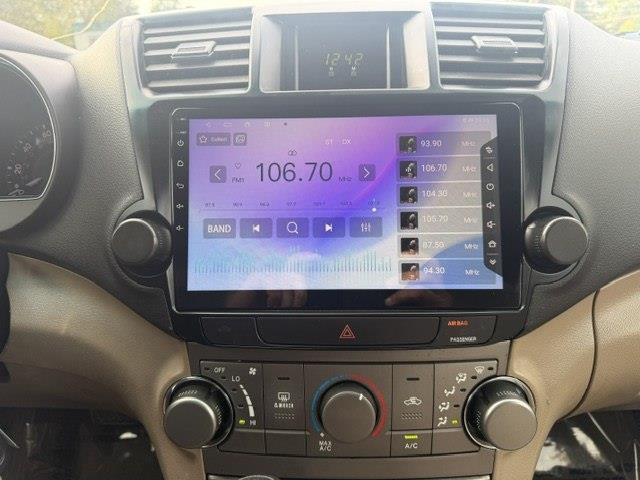 Toyota Highlander Base 4WD 2008