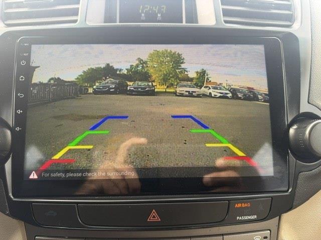 Toyota Highlander Base 4WD 2008