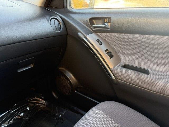 Toyota Matrix XR 2WD 2005