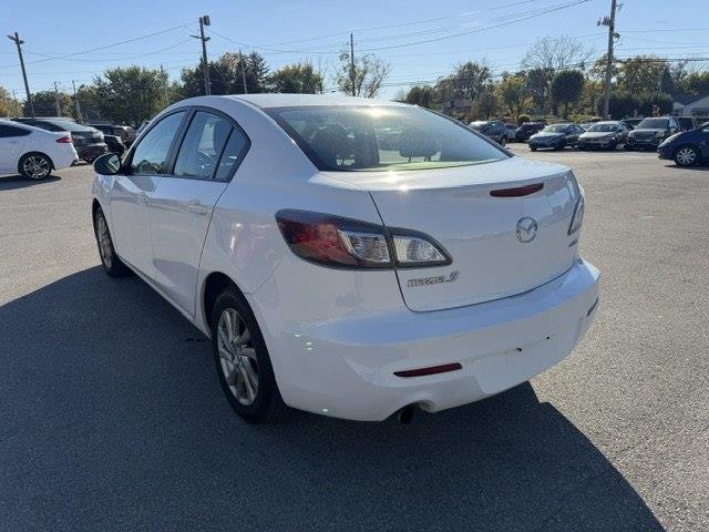 Mazda MAZDA3 i Touring 4-door 2012