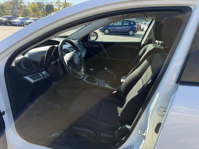 Mazda MAZDA3 i Touring 4-door 2012