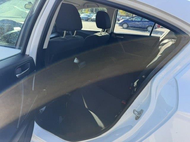Mazda MAZDA3 i Touring 4-door 2012
