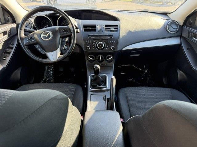 Mazda MAZDA3 i Touring 4-door 2012