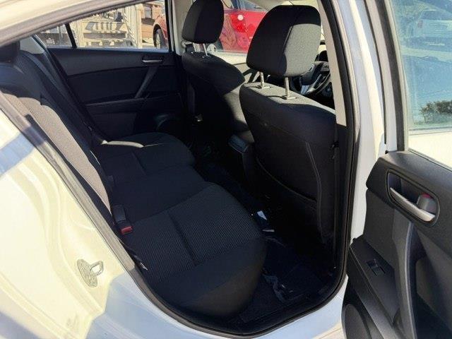 Mazda MAZDA3 i Touring 4-door 2012