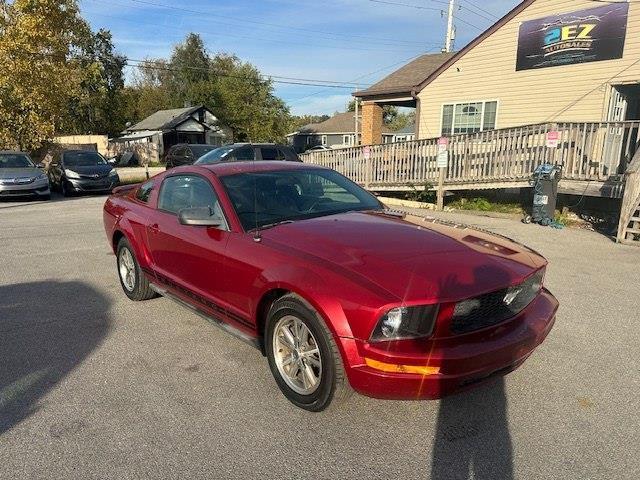 2005 Ford Mustang V6 Deluxe Coupe