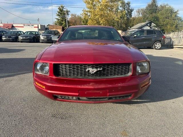 Ford Mustang V6 Deluxe Coupe 2005