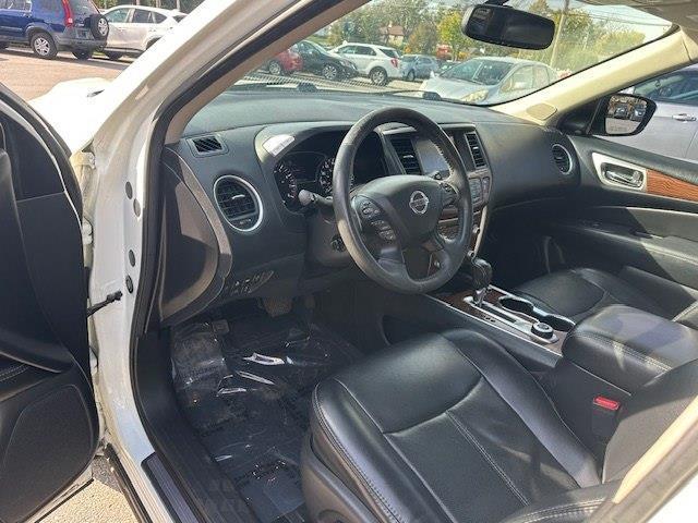 Nissan Pathfinder Platinum 4WD 2017